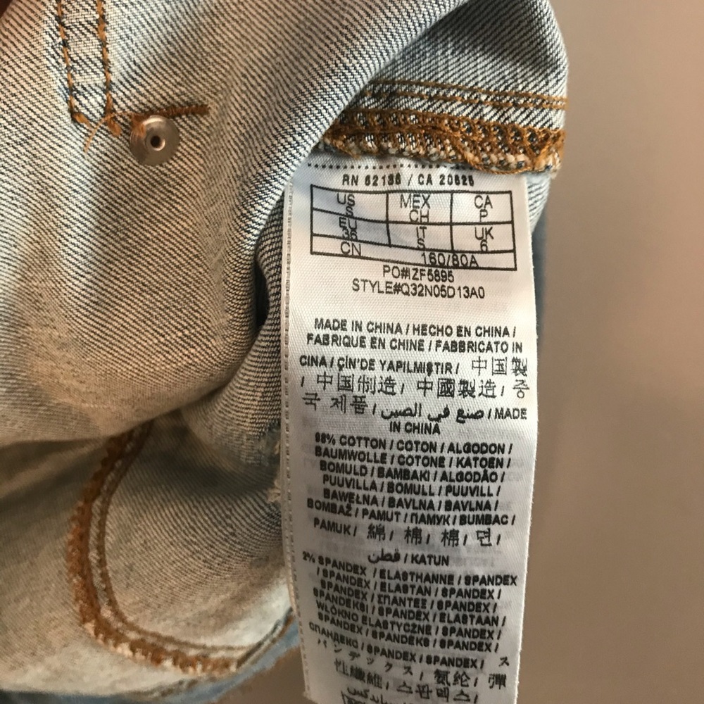 Guess jean jacket - Picture 4 of 5